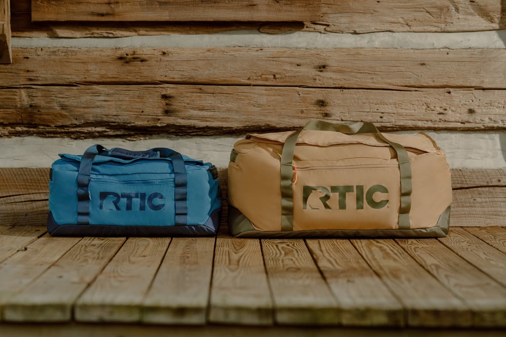 Road Trip Duffle Bag Olive & Beach - Image 9